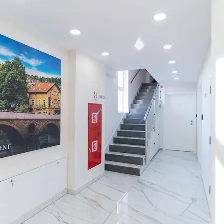 호텔 Ornament And *