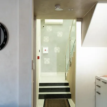 Hotel Ornament And Saraievo