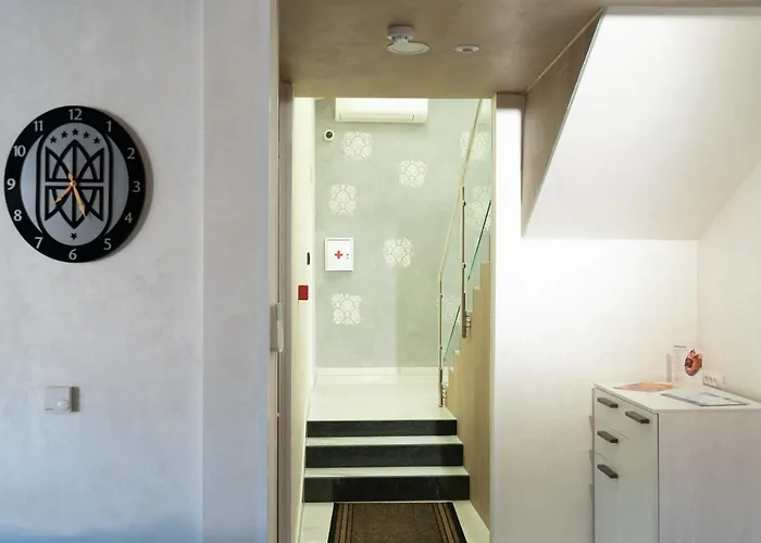 Hotel Ornament And Saraievo