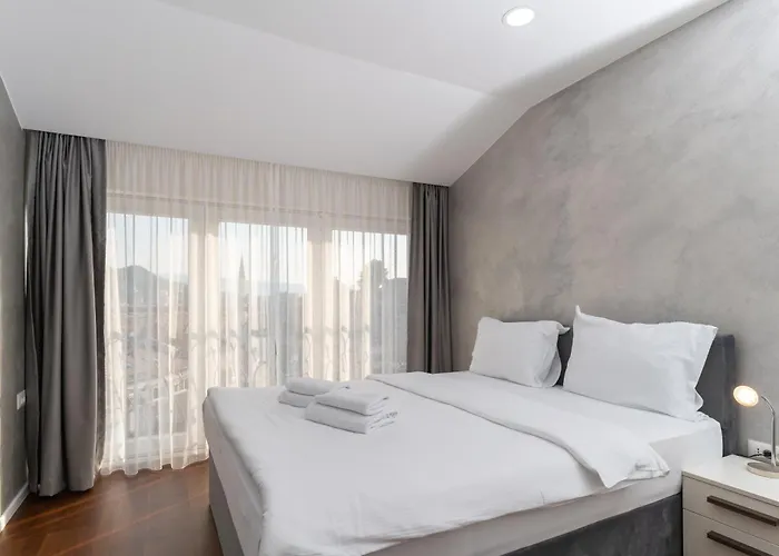 Ornament And Hotel Saraievo