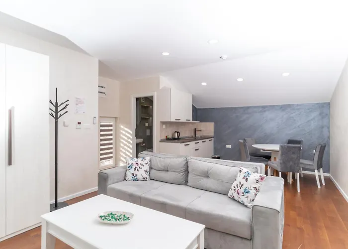 Ornament And Hotel *