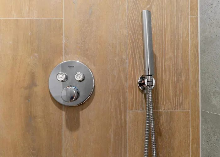 Hotel Ornament And Saraievo