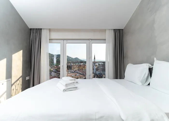 Ornament And * Saraievo